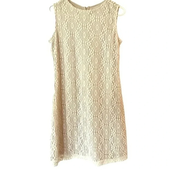 Sharagano Dresses & Skirts - Sharagano Women’s Cream Lace Sleeveless Sheath Dress Size 8 Cocktail Work